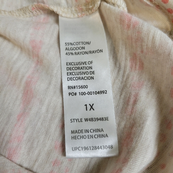 Democracy Plus Size Short Twist Sleeve Round Neck Stripe Knit Top 1X - Picture 8 of 9